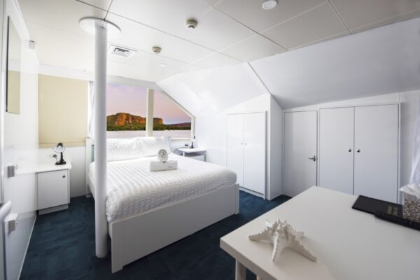 Cabin-18-onboard-Reef-Prince-Medium